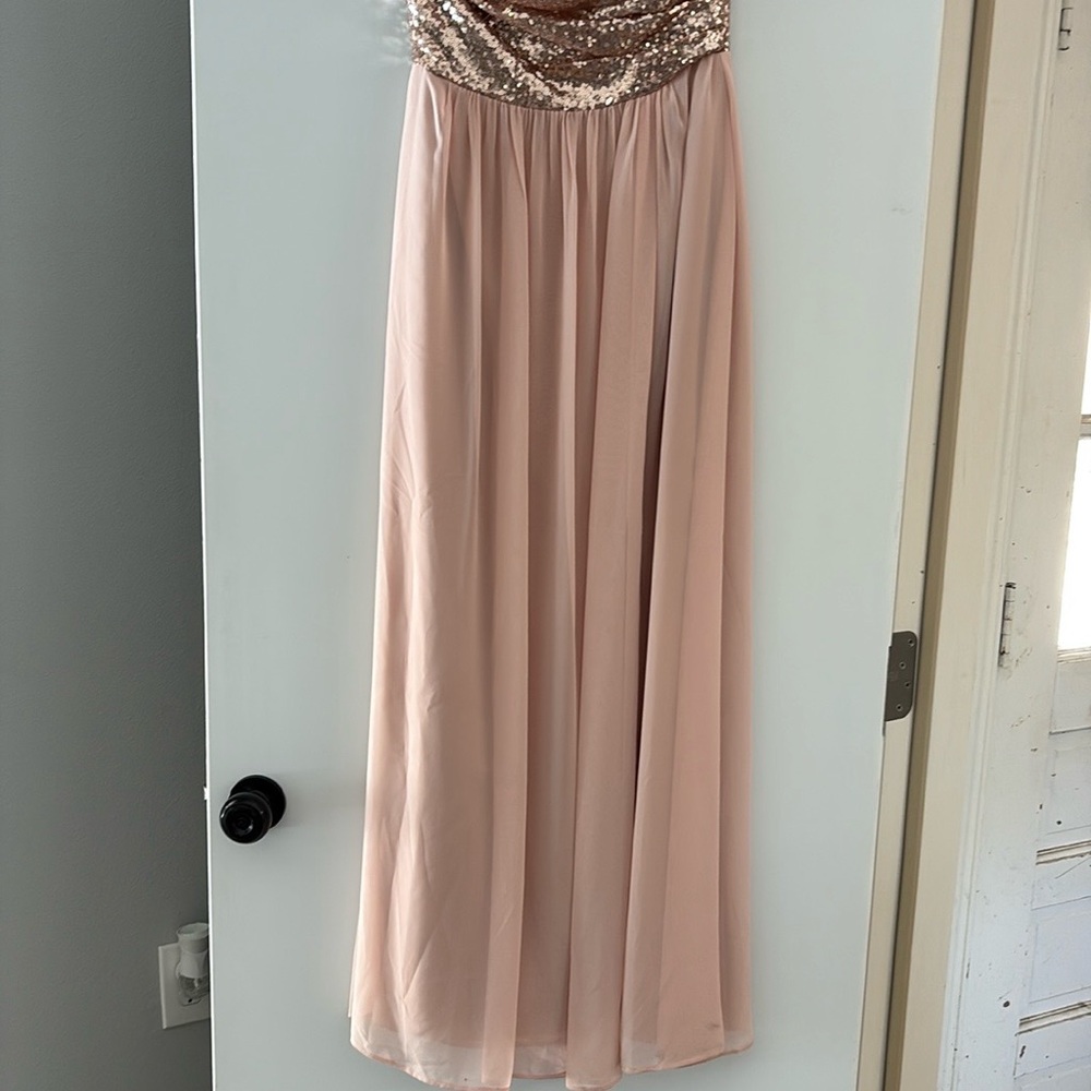Elegant Sequin-Embellished Blush Skirt